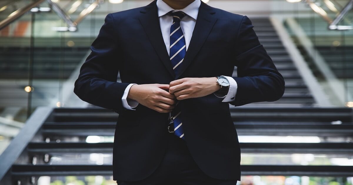 When creating a LinkedIn profile, it is important to remember that this is a professional networking site. That means your profile should be professional, too. One way to make your profile look more professional is to use a professional photo. A good photo will make you look more credible and could help you stand out from the competition.